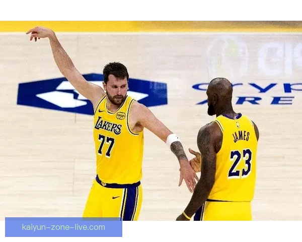 湖人逆转热火豪取八连胜东契奇狂飙六十新高詹姆斯三双再创新纪录